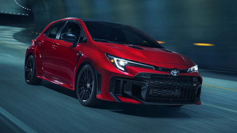 Представлена Toyota GR Corolla 2025. Объявлены цены